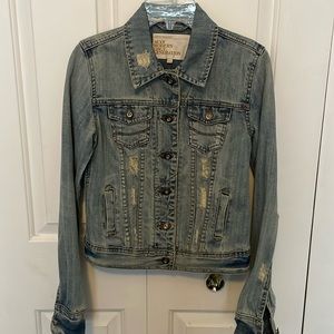 Urban Behavior Sz S Distressed jean jacket GUC PCH
